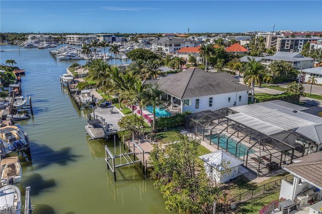 1410 Curlew AVE, Naples, FL 34102