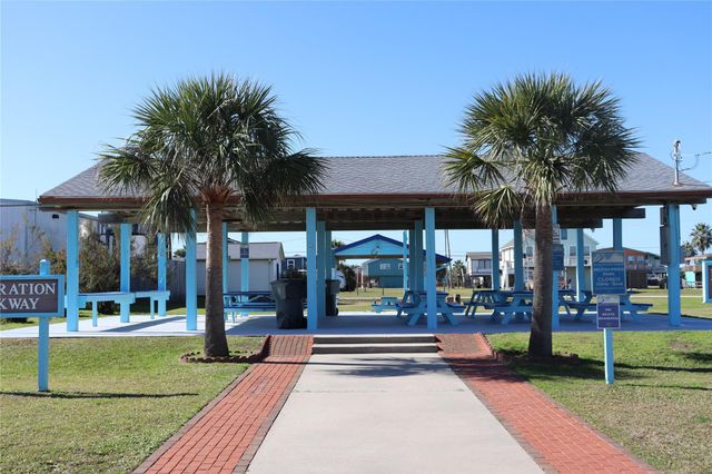 4123 Reeves Drive, Galveston, TX 77554