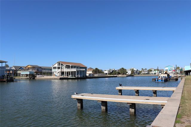 4123 Reeves Drive, Galveston, TX 77554