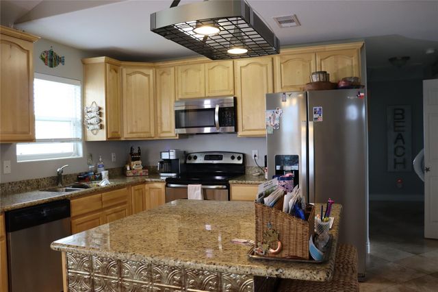 4123 Reeves Drive, Galveston, TX 77554