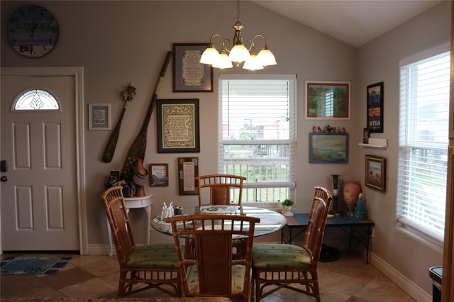 4123 Reeves Drive, Galveston, TX 77554