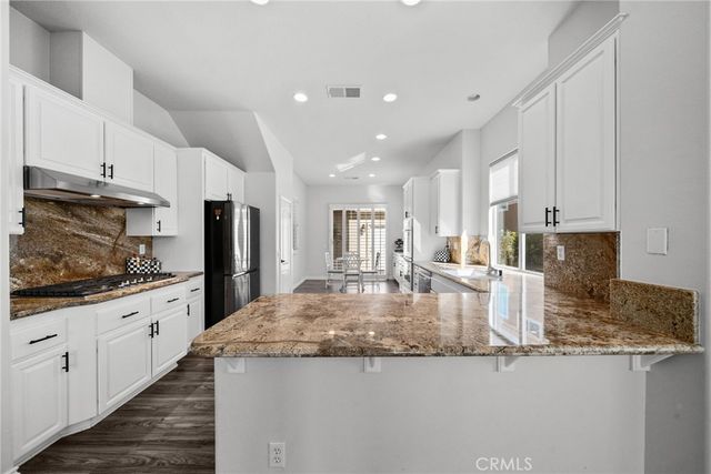 28251 Infinity, Saugus, CA 91390