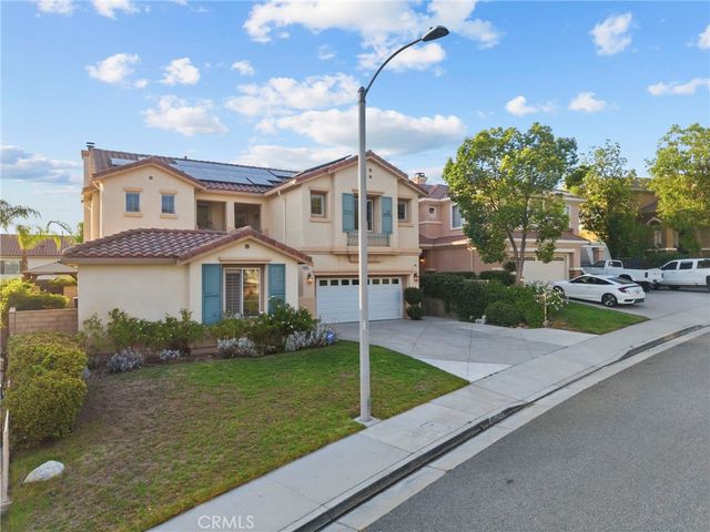 28251 Infinity, Saugus, CA 91390