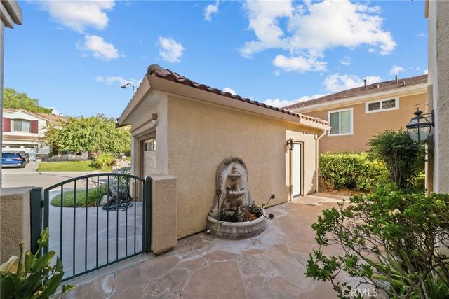 28251 Infinity, Saugus, CA 91390