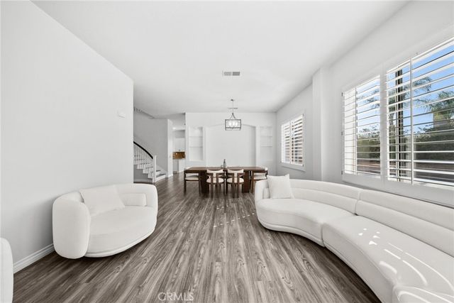 28251 Infinity, Saugus, CA 91390
