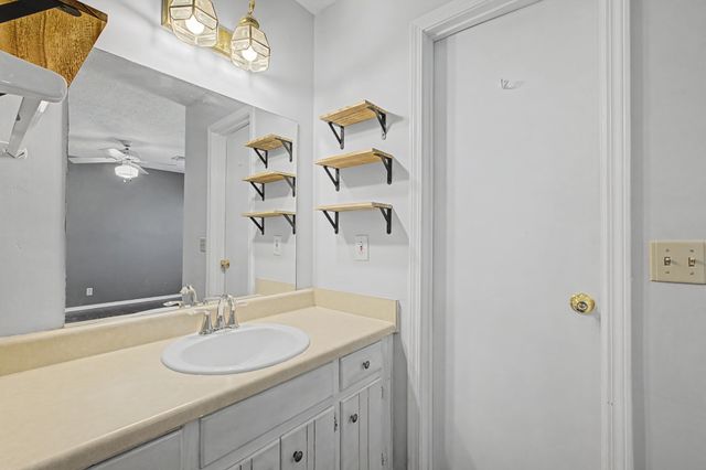 4316 Baton Rouge Dr, Hermitage, TN 37076