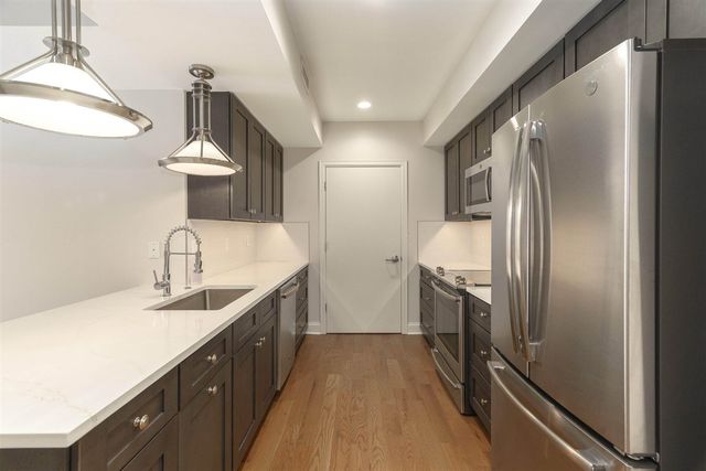 525 W Lafayette Boulevard Unit: 16C, Detroit, MI 48226