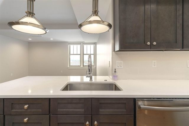 525 W Lafayette Boulevard Unit: 16C, Detroit, MI 48226