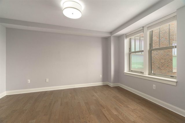 525 W Lafayette Boulevard Unit: 16C, Detroit, MI 48226