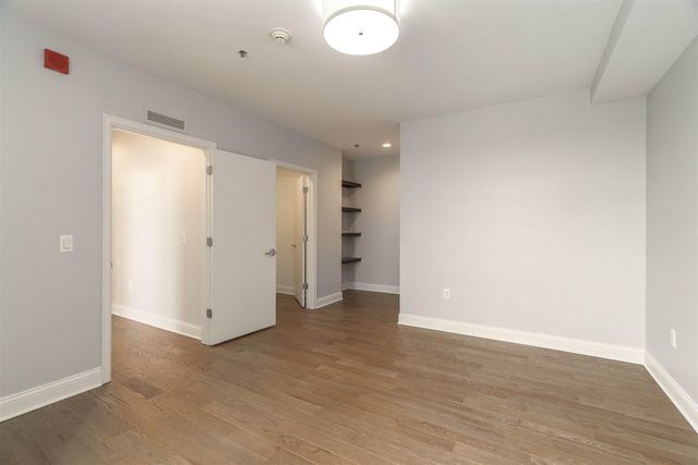 525 W Lafayette Boulevard Unit: 16C, Detroit, MI 48226