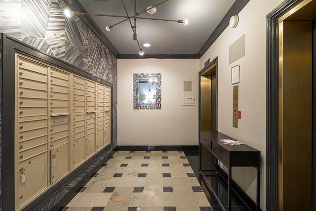 525 W Lafayette Boulevard Unit: 16C, Detroit, MI 48226