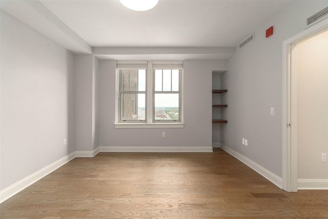 525 W Lafayette Boulevard Unit: 16C, Detroit, MI 48226