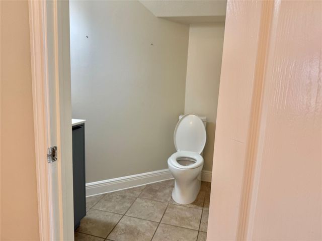 12426 Shadowpoint Drive, Hockley, TX 77082