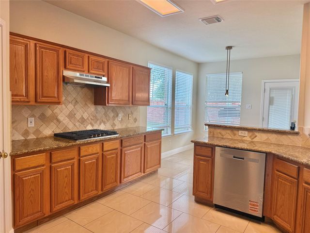 12426 Shadowpoint Drive, Hockley, TX 77082