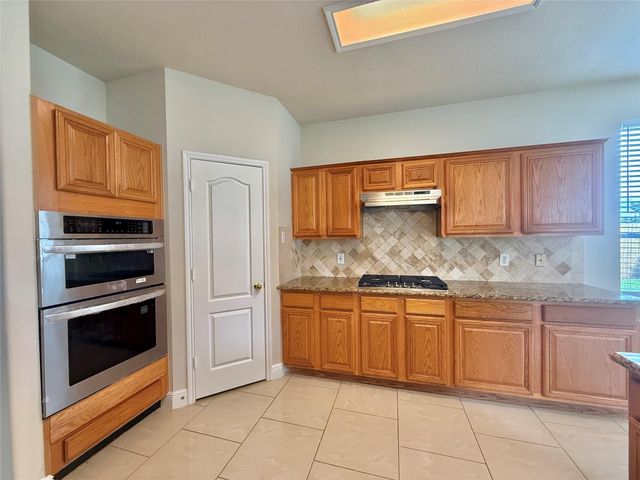 12426 Shadowpoint Drive, Hockley, TX 77082