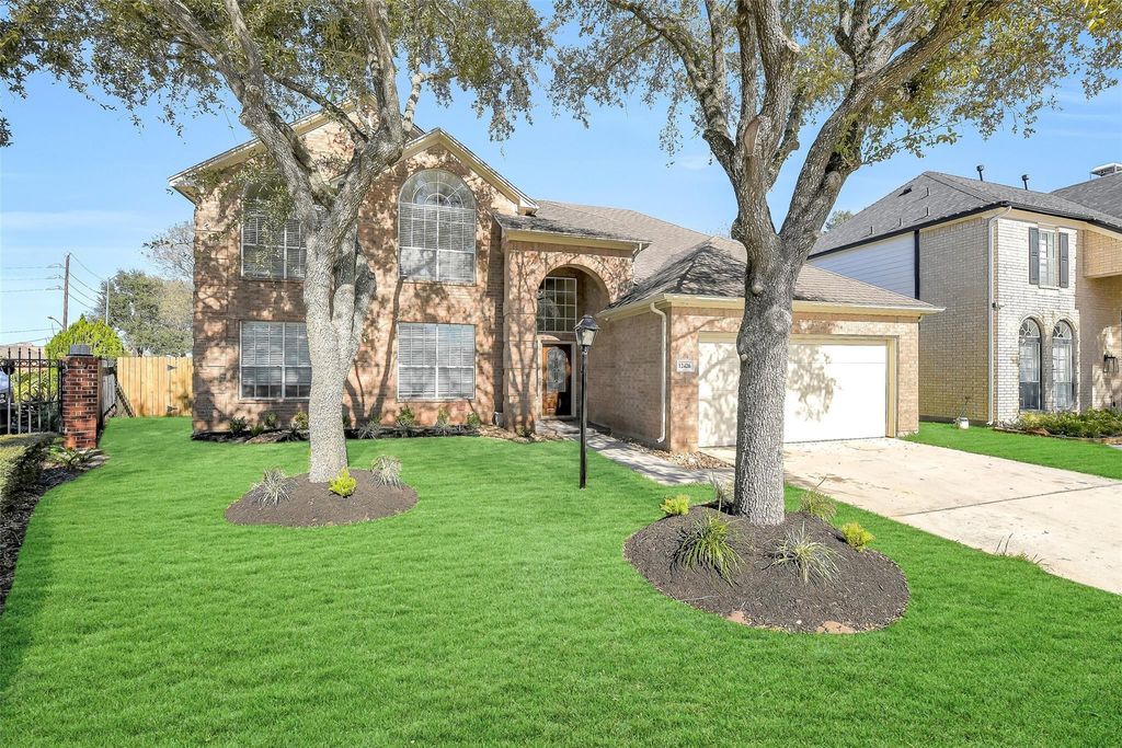 12426 Shadowpoint Drive, Hockley, TX 77082