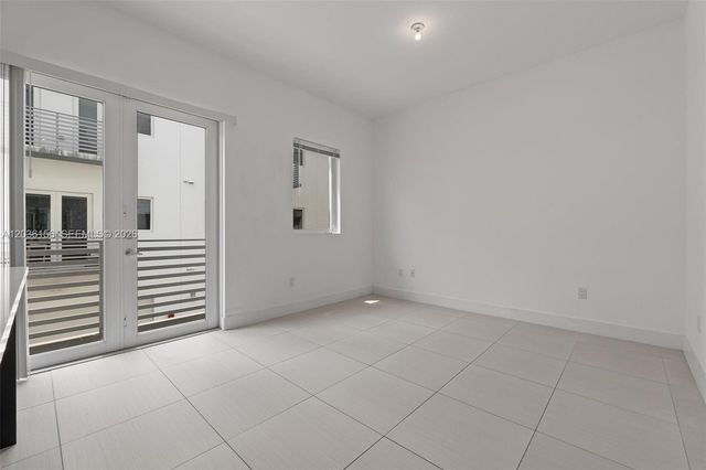 9161 NW 33rd St 0, Doral, FL 33172