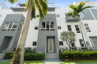 9161 NW 33rd St 0, Doral, FL 33172