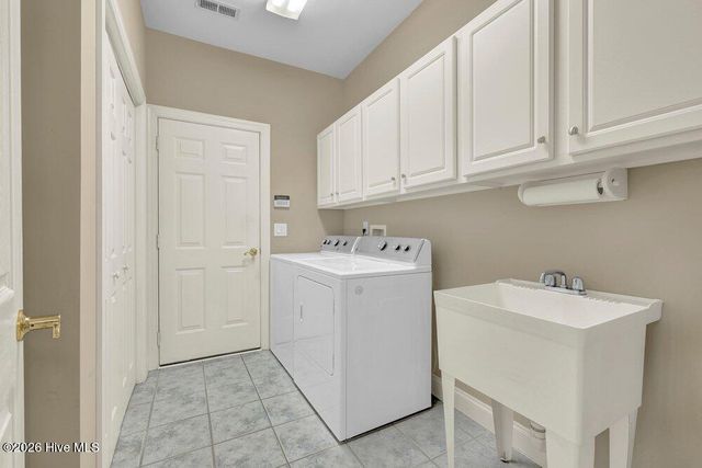 7802 Marymount Drive, Wilmington, NC 28411