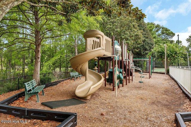 7802 Marymount Drive, Wilmington, NC 28411