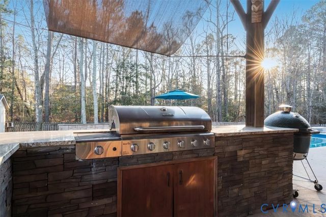 15401 Willow Hill Ln, Chesterfield, VA 23832