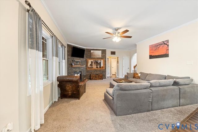 15401 Willow Hill Ln, Chesterfield, VA 23832