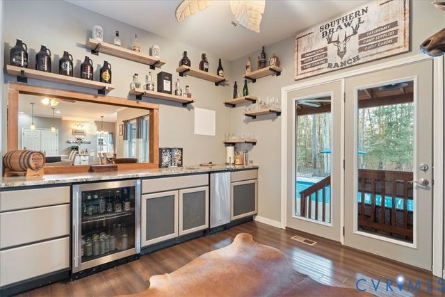 15401 Willow Hill Ln, Chesterfield, VA 23832