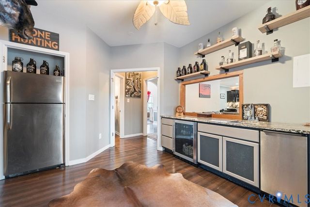 15401 Willow Hill Ln, Chesterfield, VA 23832