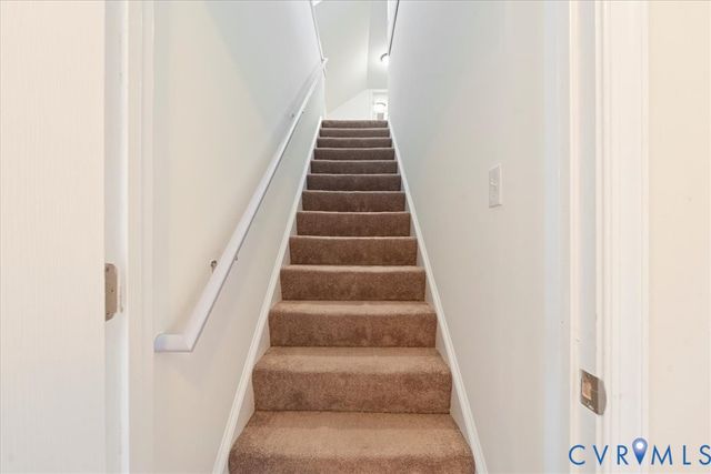 15401 Willow Hill Ln, Chesterfield, VA 23832