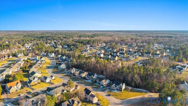 15401 Willow Hill Ln, Chesterfield, VA 23832