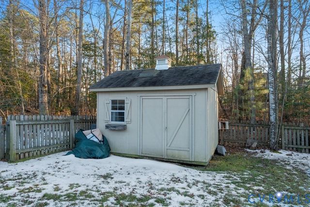 15401 Willow Hill Ln, Chesterfield, VA 23832