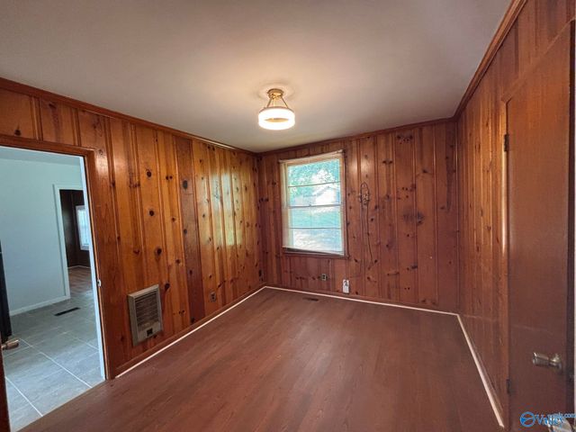3907 Memorial Parkway North, Huntsville, AL 35810