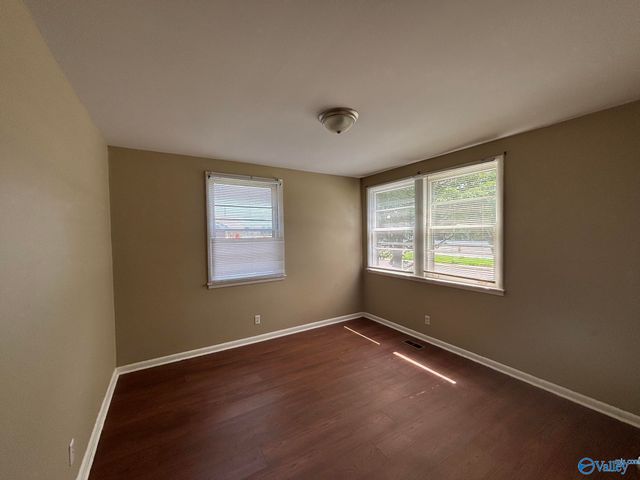 3907 Memorial Parkway North, Huntsville, AL 35810
