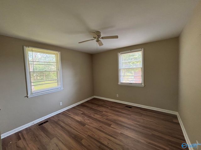 3907 Memorial Parkway North, Huntsville, AL 35810