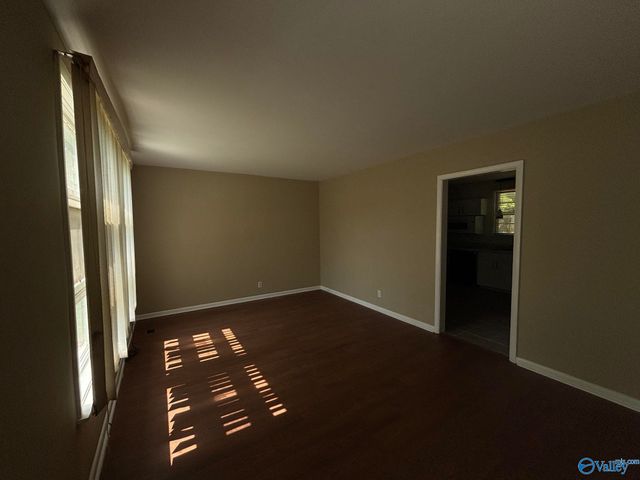 3907 Memorial Parkway North, Huntsville, AL 35810