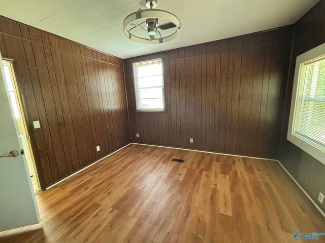 3907 Memorial Parkway North, Huntsville, AL 35810