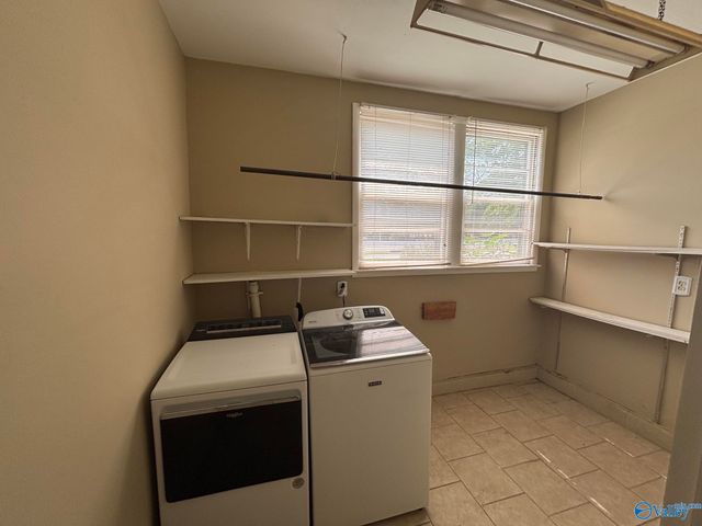 3907 Memorial Parkway North, Huntsville, AL 35810