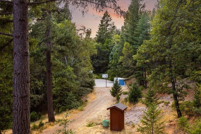 21293 Scotts Flat Rd., Nevada City, CA 95959