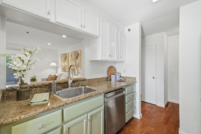 661 Royston Lane 140, Hayward, CA 94544