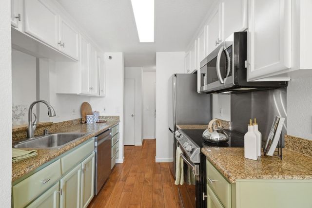 661 Royston Lane 140, Hayward, CA 94544