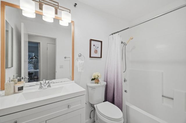 661 Royston Lane 140, Hayward, CA 94544