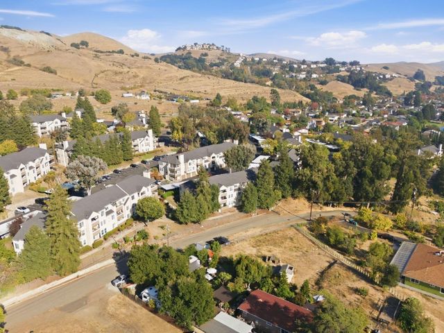 661 Royston Lane 140, Hayward, CA 94544