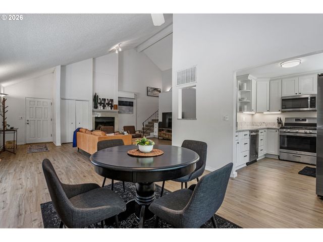 4931 Sw CHESTNUT Pl, Beaverton, OR 97005