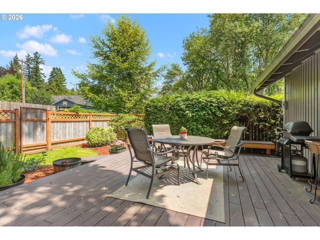 4931 Sw CHESTNUT Pl, Beaverton, OR 97005