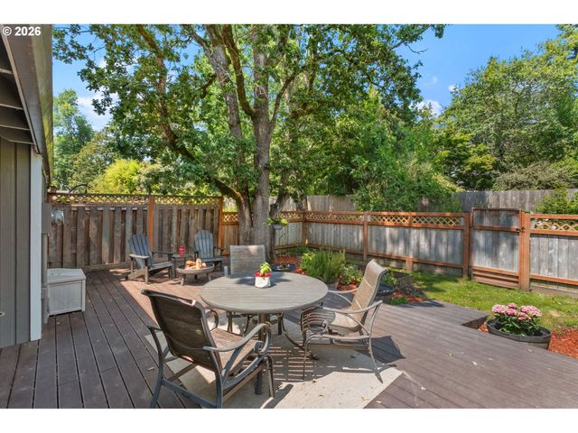 4931 Sw CHESTNUT Pl, Beaverton, OR 97005