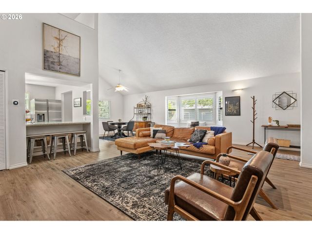 4931 Sw CHESTNUT Pl, Beaverton, OR 97005