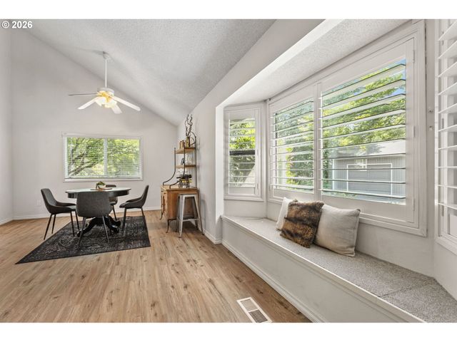 4931 Sw CHESTNUT Pl, Beaverton, OR 97005