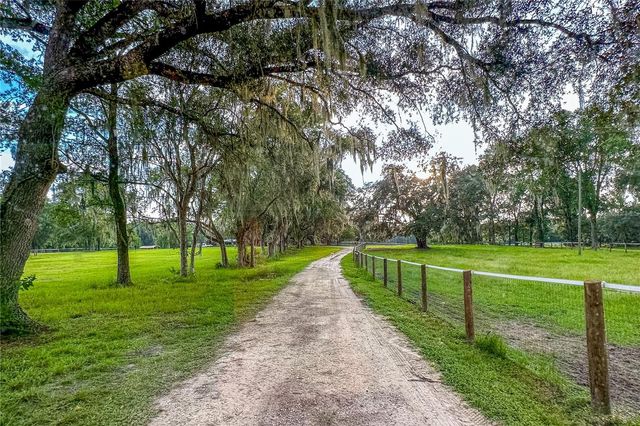 16242 NW 130TH STREET, Williston, FL 32696