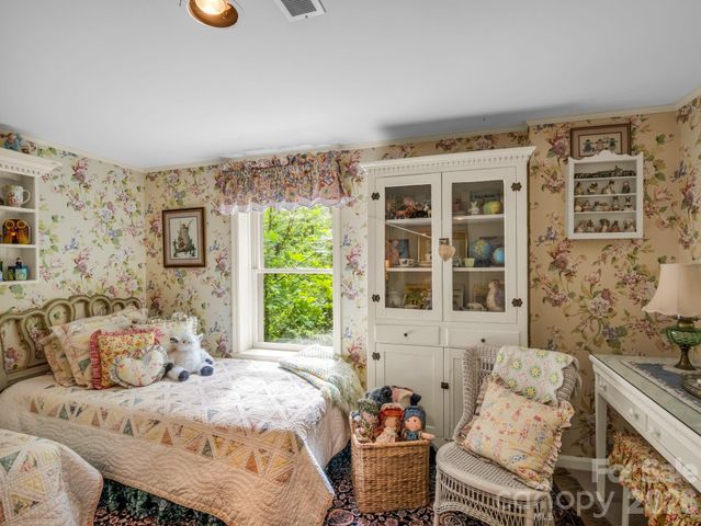 57 Tate Lane, Tryon, NC 28782