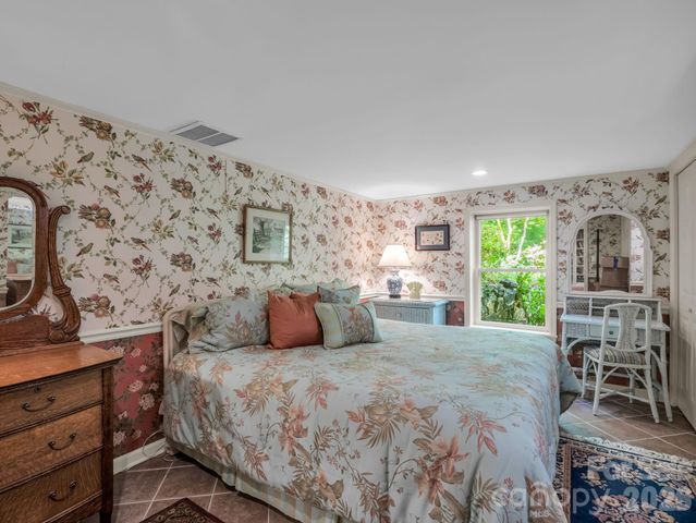 57 Tate Lane, Tryon, NC 28782